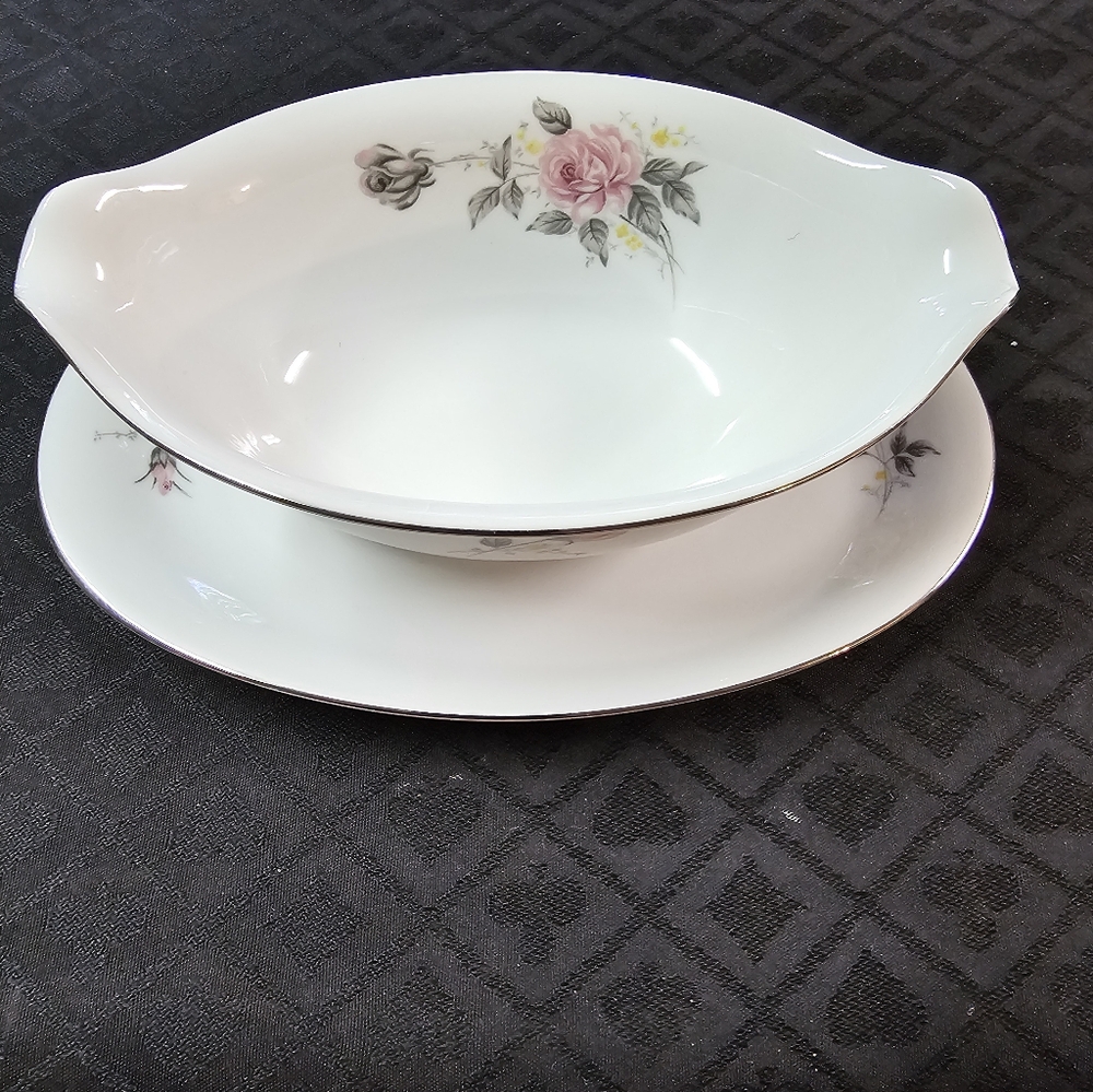 Noritake Gravy Boat+Underplate/Relish Platinum Rose